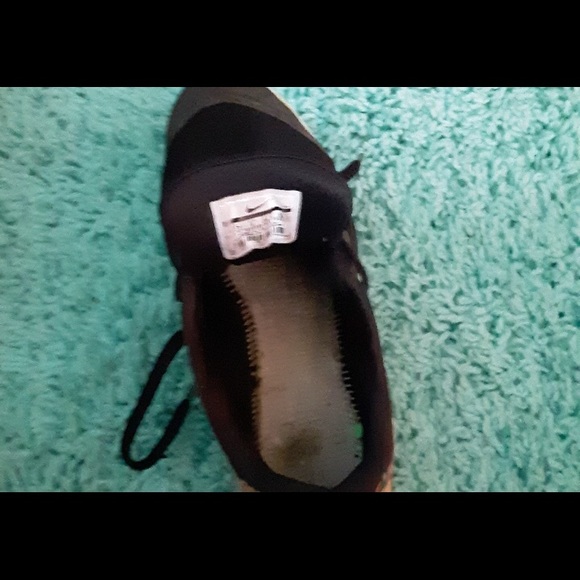 Girls Nike Jordan’s size 3 - Picture 3 of 3